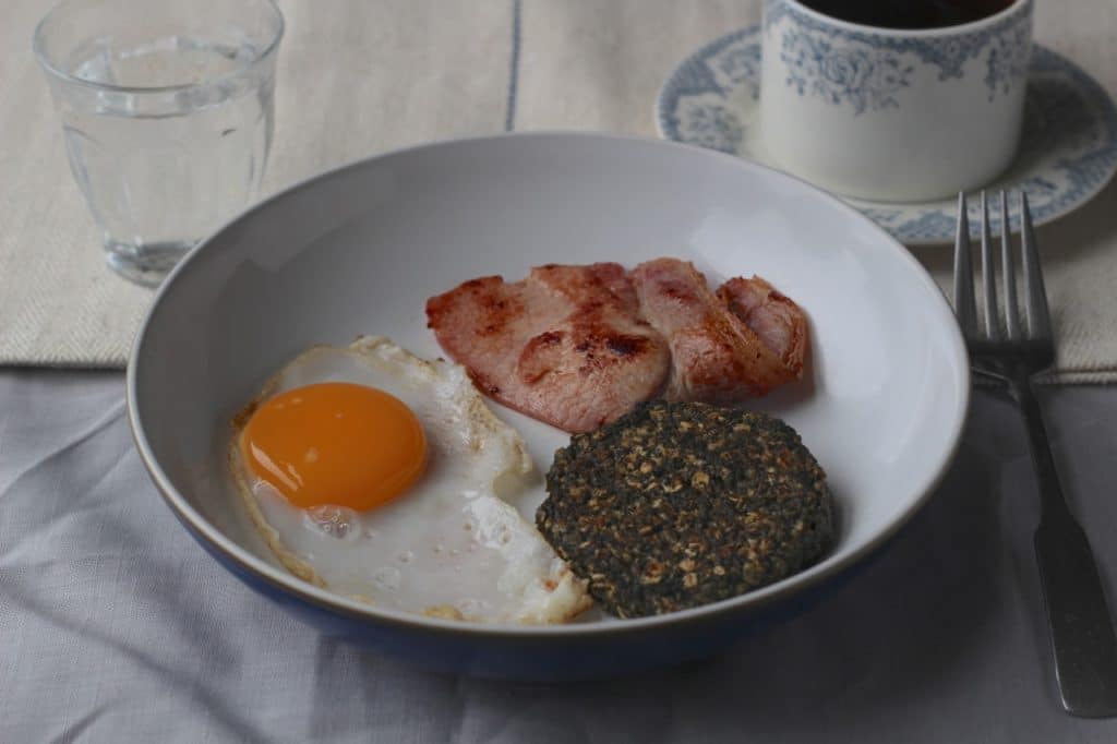 Lavercakes, a traditional Welsh Breakfast 