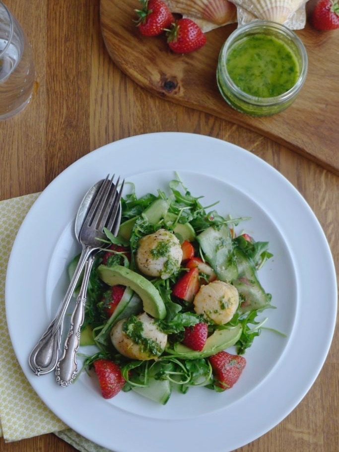 Scallop Strawberry Salad with a Basil-Lime Dressing