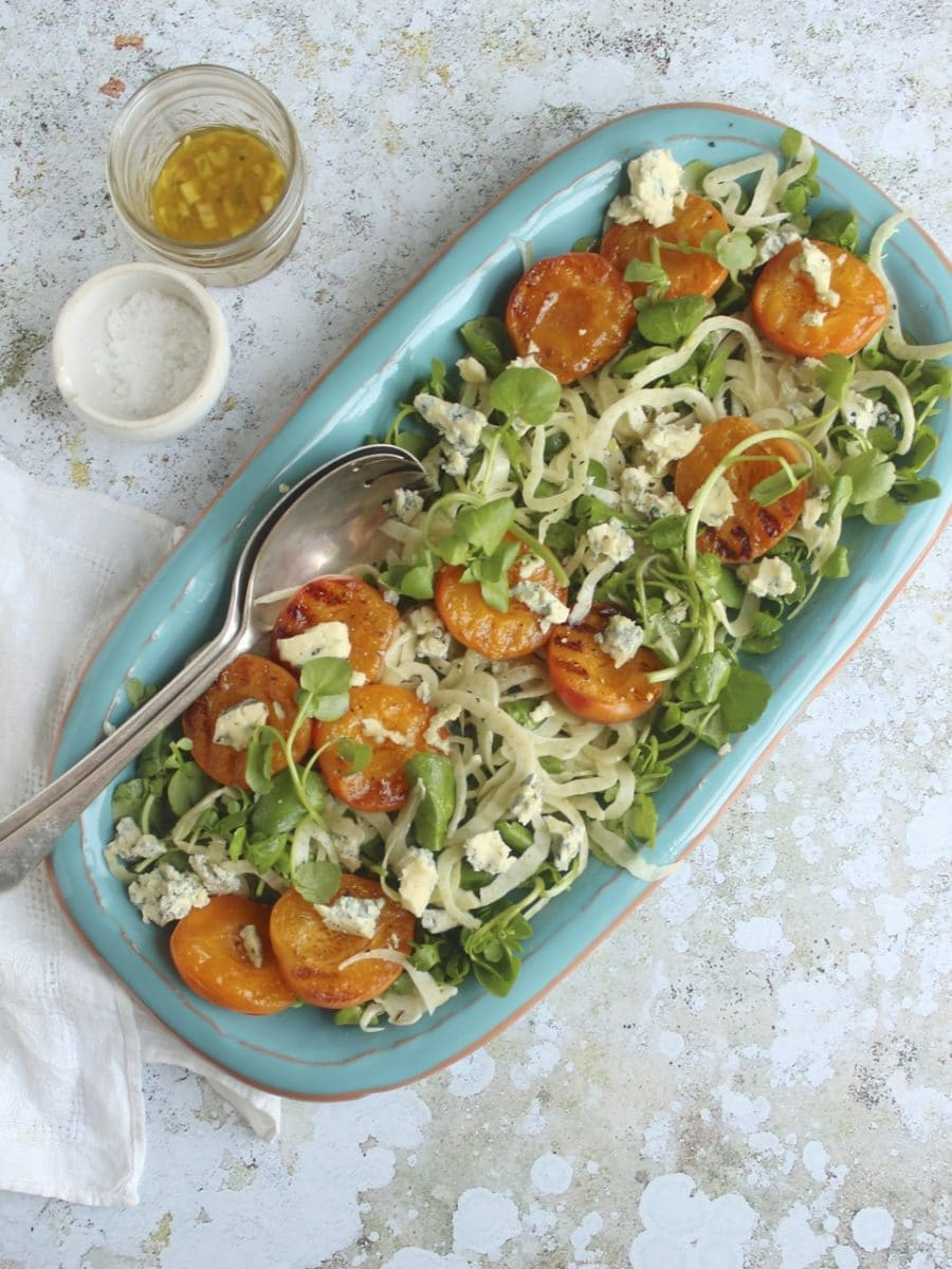 Griddled apricot salad with fennel, watercress & blue cheese